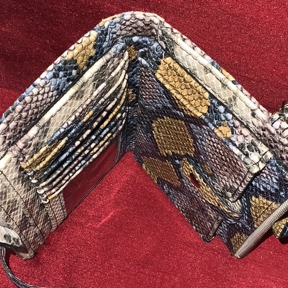 Steve Madden printed wallet - Picture 8 of 12